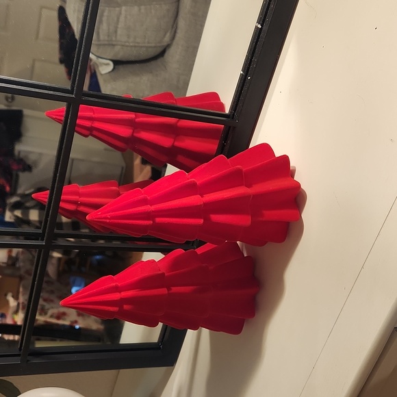 2 Flocked christmas trees brand new - Picture 1 of 1